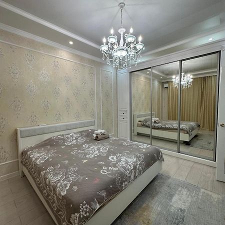Апартаменты Хан Шатыр, вблизи Байтерек, Сарыарка, центральный парк Астана Екстер'єр фото